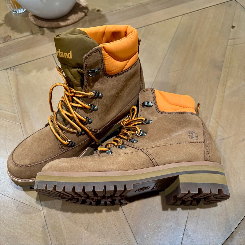 Timberland Women's Tan Hiking Boots - Picture 9 of 12